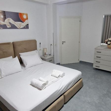 Apartment Rent Elbasan City Center 1 Buitenkant foto