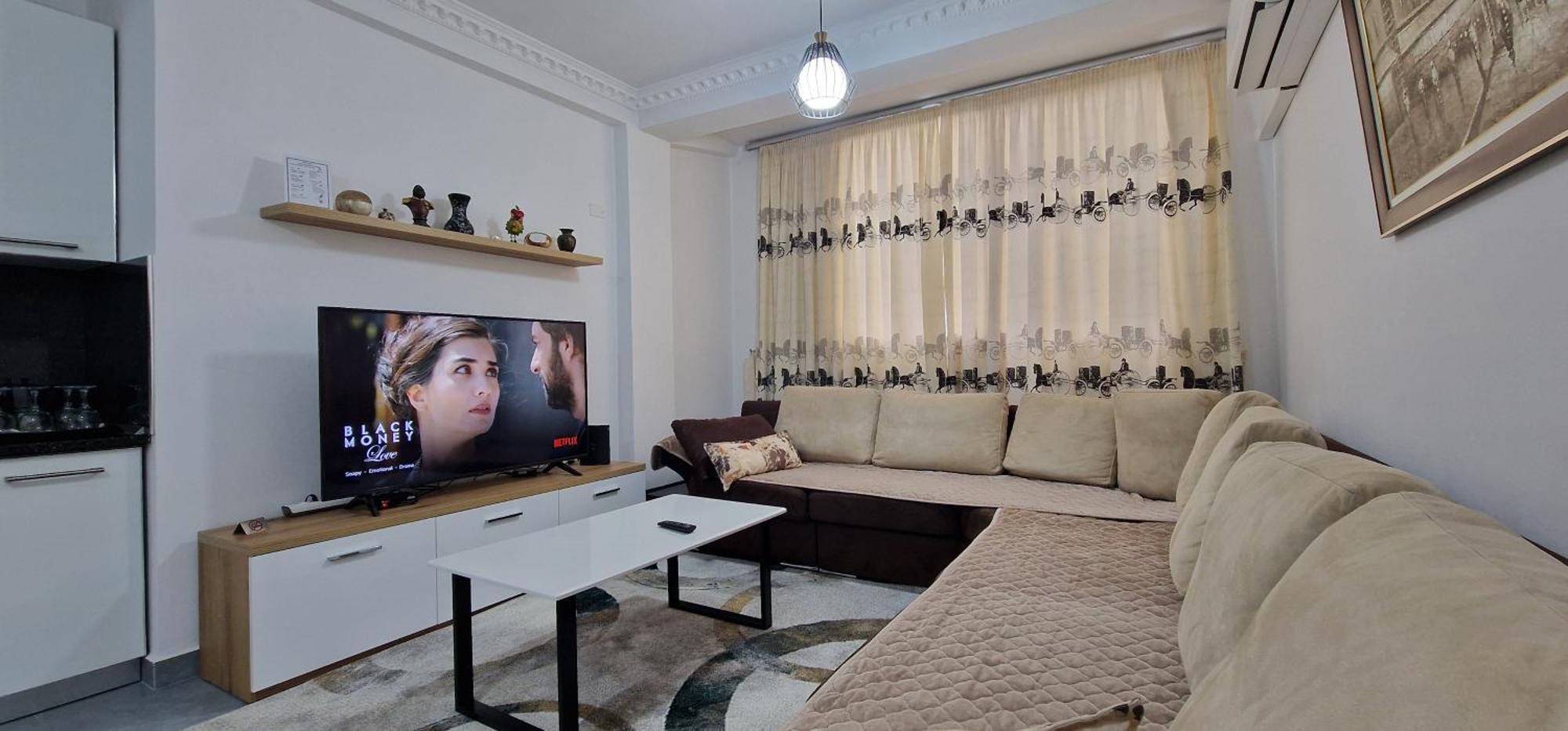 Apartment Rent Elbasan City Center 1 Buitenkant foto
